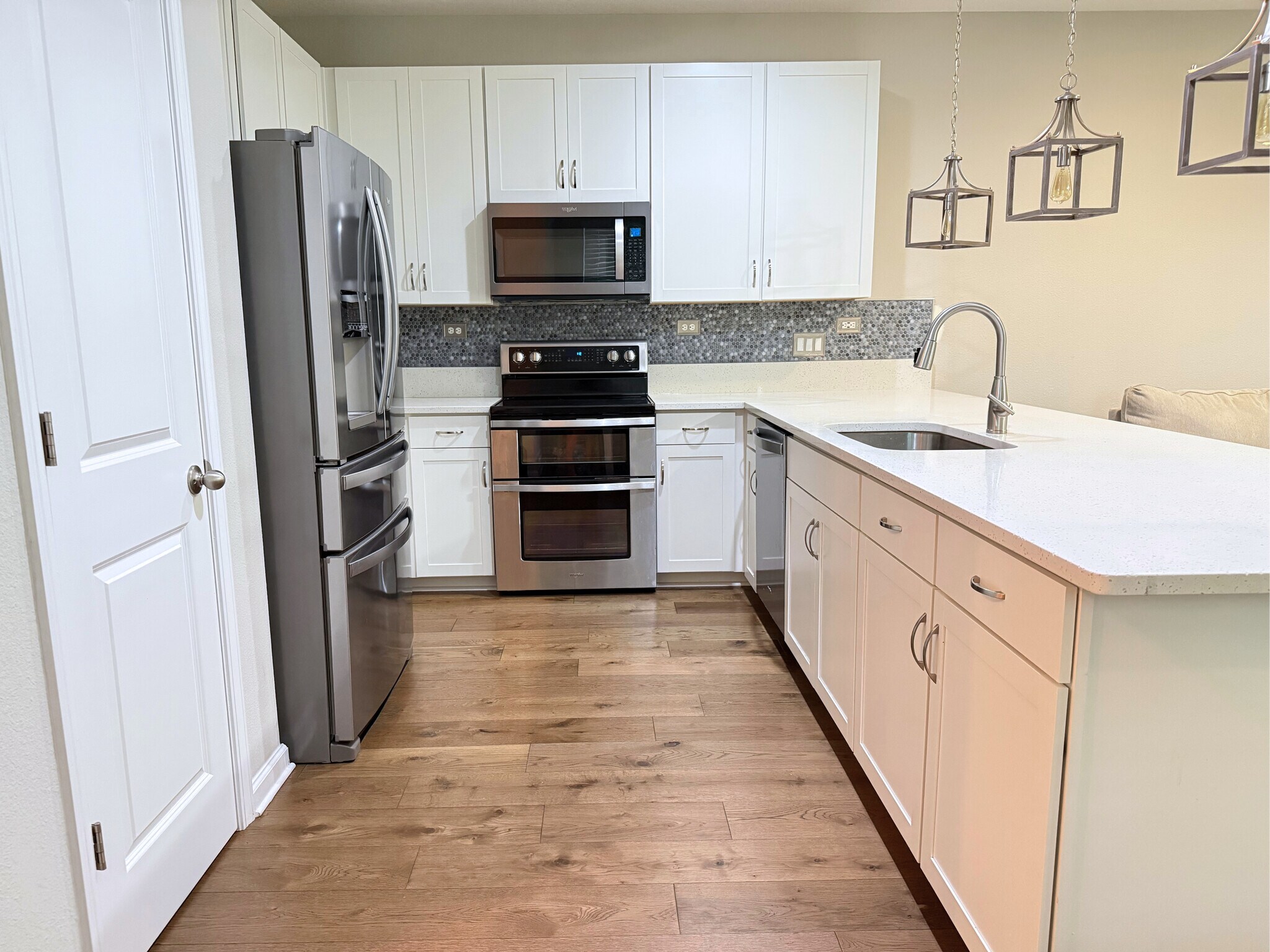 Building Photo - 7161 Jareth Dr