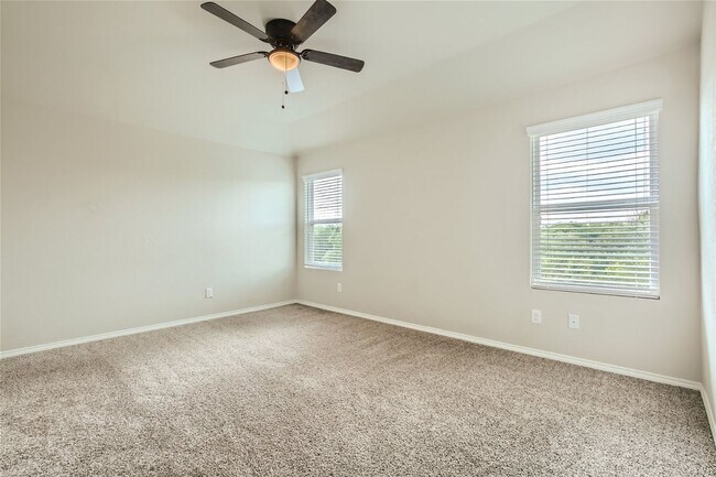 Building Photo - Stunning home available NOW !! Less than 8 miles Randolph Brook AFB