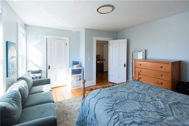 Building Photo - 21 Congdon Ave