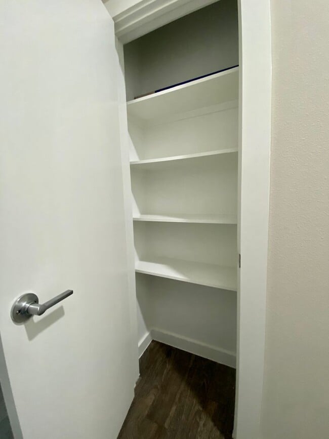 Building Photo - Beautiful Home Move in Ready Located minutes from Southtown!