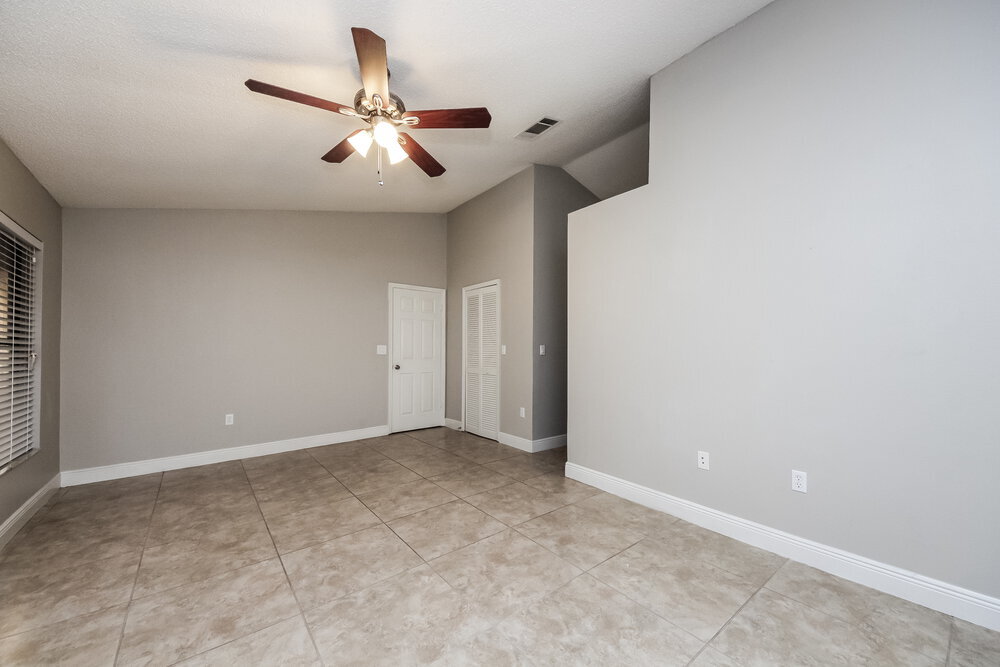 Building Photo - 310 Medina Ct