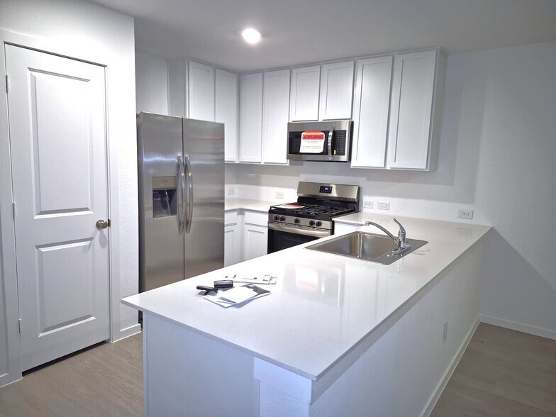 Building Photo - 20034 Palermo Shores Dr