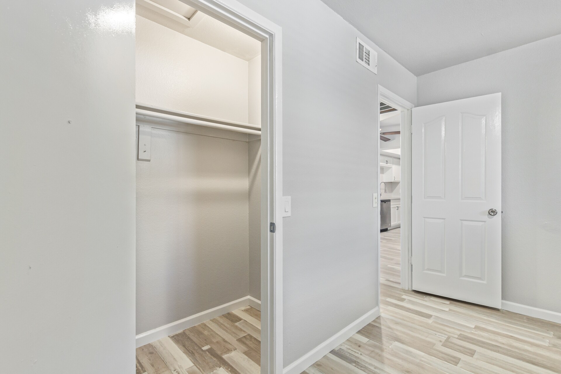 Bdrm 2 - 2937 E Beck Ln