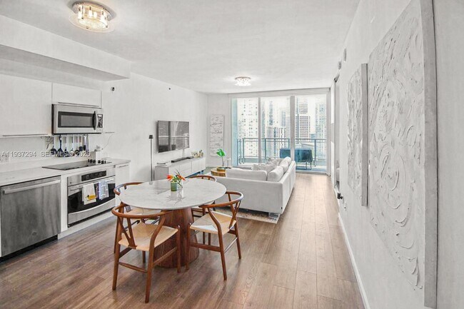 Building Photo - 90 SW 3rd St