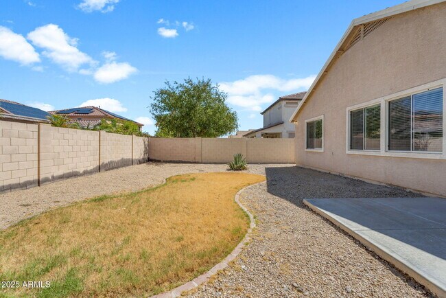 Building Photo - 13644 W San Juan Ave