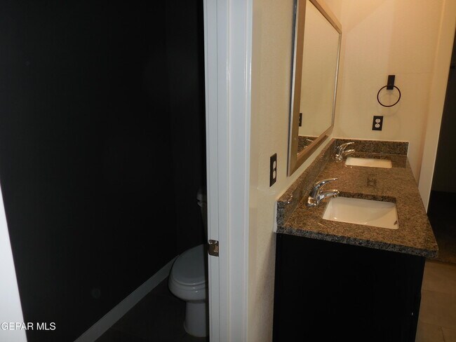 Building Photo - 12125 Mesquite River Dr