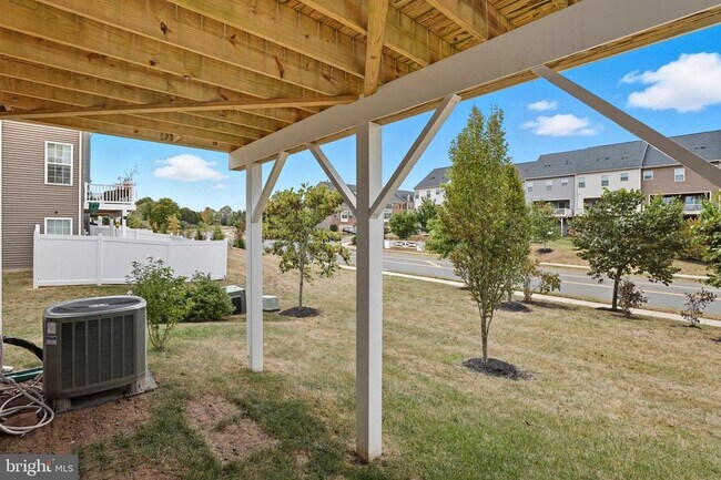Building Photo - 10523 Hinton Wy