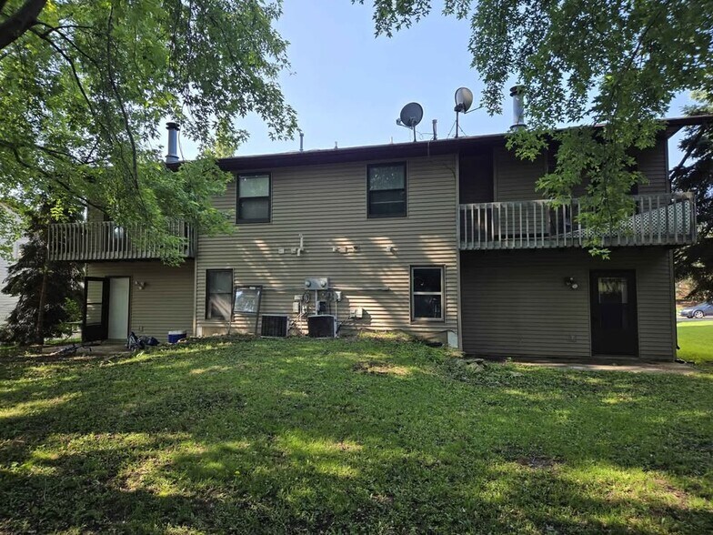 Building Photo - 2931 King James Way