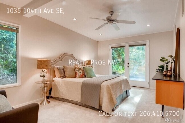 Building Photo - 1035 104th Ave SE