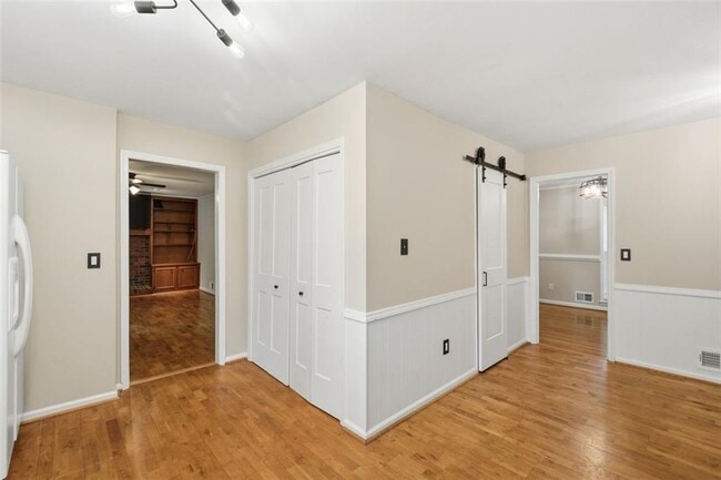 Building Photo - 435 Stonebridge Dr