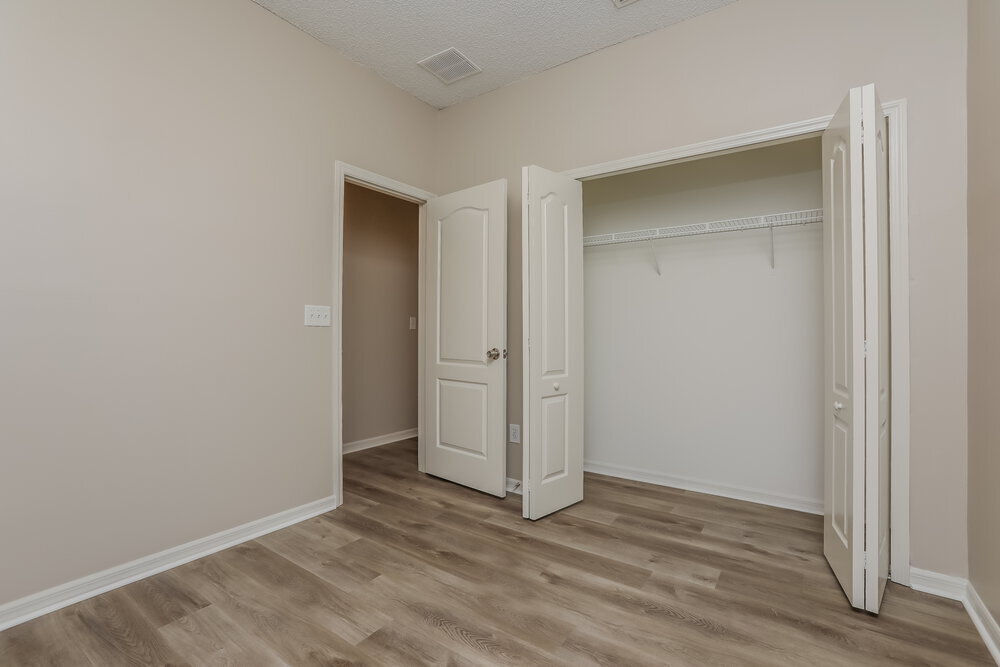 Building Photo - 4876 Waterside Pointe Cir