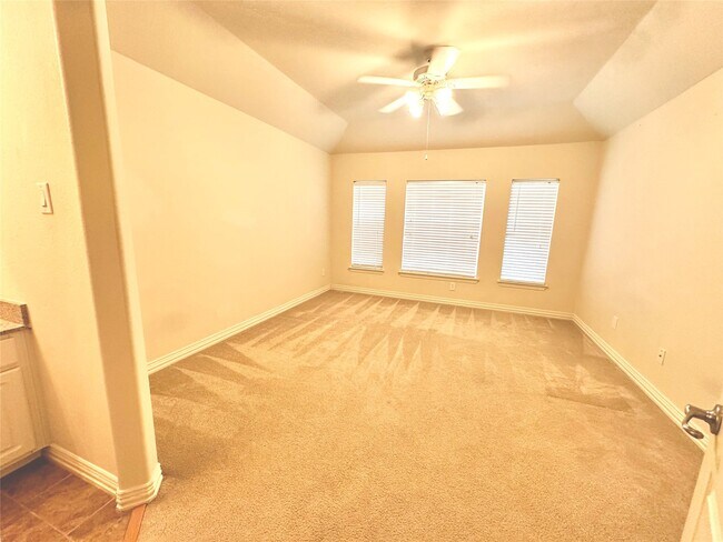 Building Photo - 26223 Longmont Park Ln