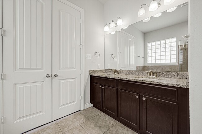 Building Photo - 5231 Pickford Grove Ln