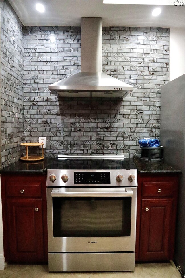 Building Photo - 19 Pilot Point Dr