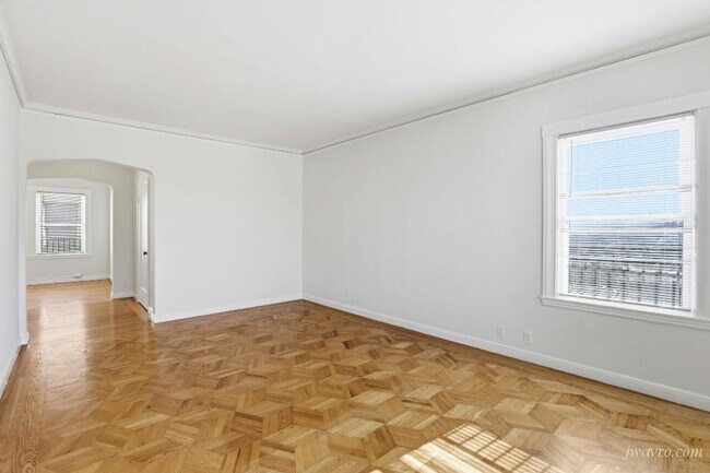 Building Photo - 555 Pierce St