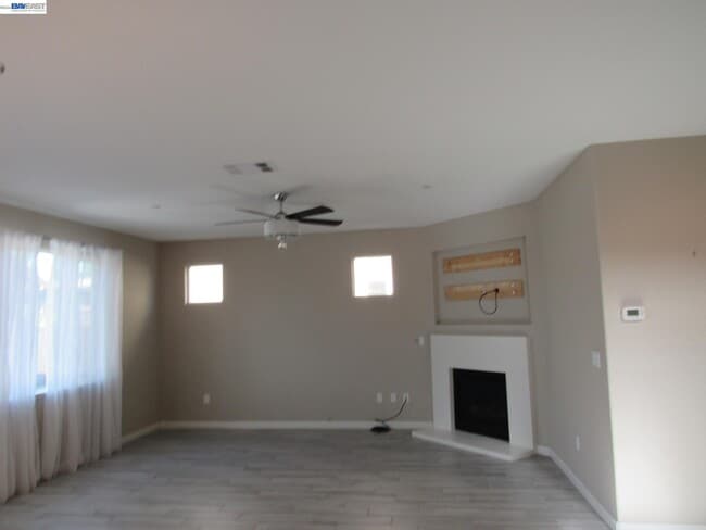 Building Photo - 607 Guild Rd