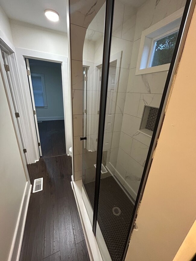 Building Photo - Available Soon! Ardmore WS, 4 Bedroom, 3 F...