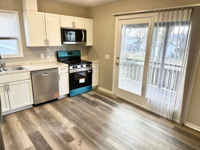 Building Photo - ? Beautifully Updated Home in Hummingbird Hill ?