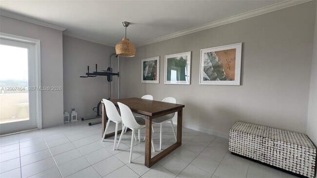 Building Photo - 9225 Collins Ave