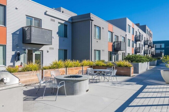 Building Photo - 555 Innes Ave