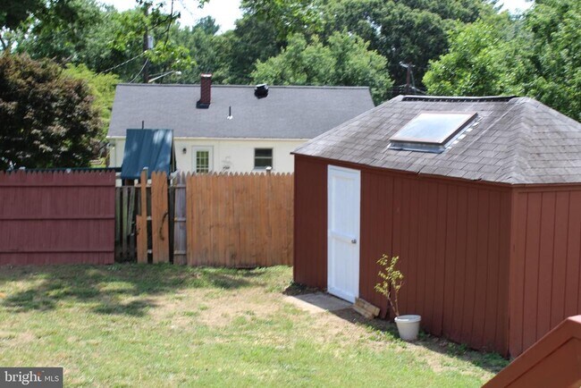 Building Photo - 3808 Delano St