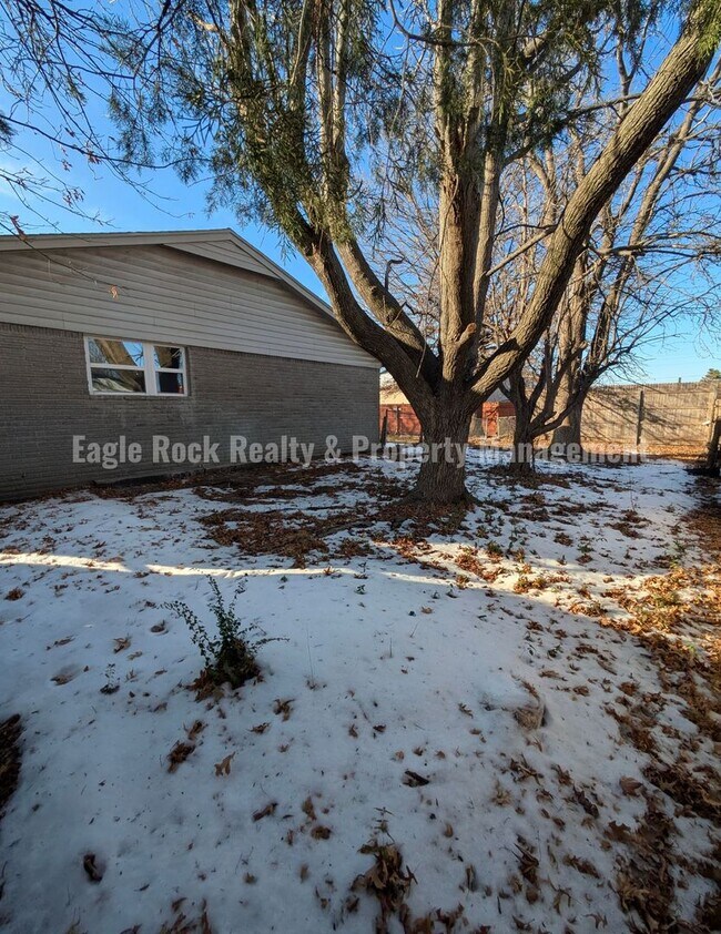 Building Photo - East Tulsa House for Rent (3beds/1.5baths)