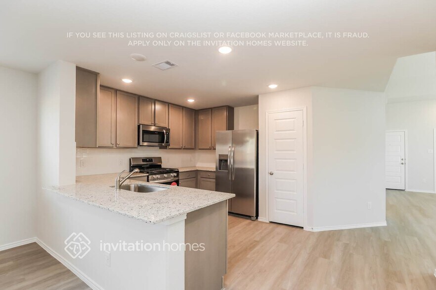 Building Photo - 24919 Nolana Ct