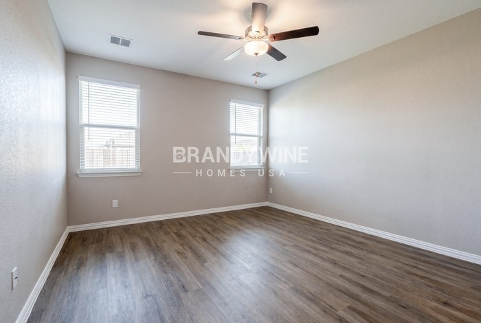 Building Photo - 341 Wentworth Dr