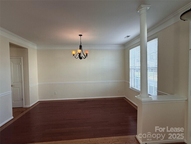 Building Photo - 7549 Bluff Point Ln