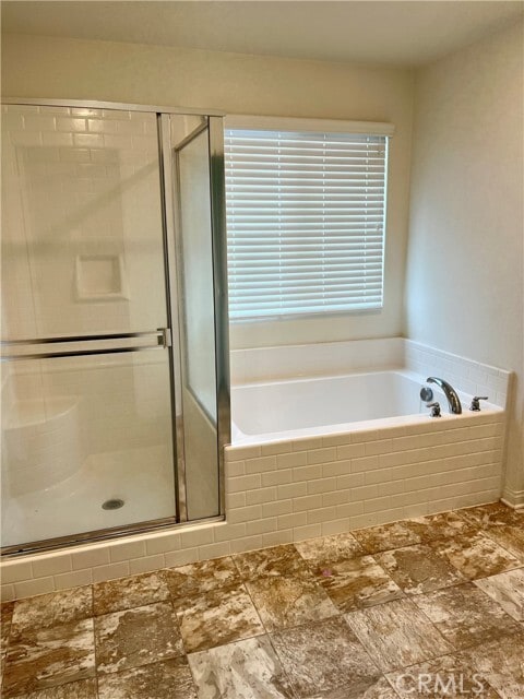 Building Photo - 1586 Redwoods Drive Pl