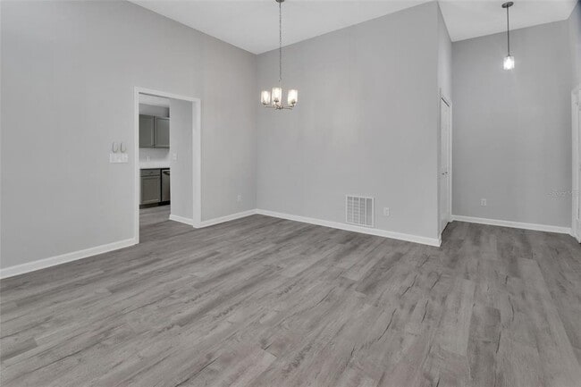 Building Photo - 2410 S Glen Eagles Dr