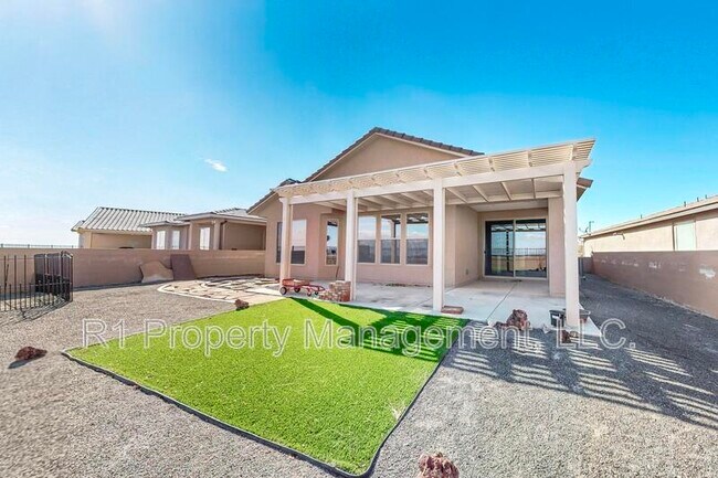 Building Photo - 6405 Kings Cyn Cv NE