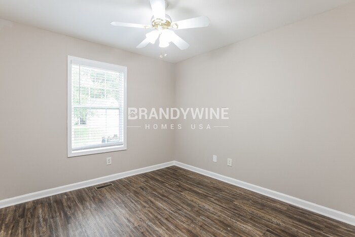 Building Photo - 208 West Bridge Dr