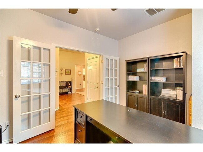 Building Photo - 3321 Tavistock Dr