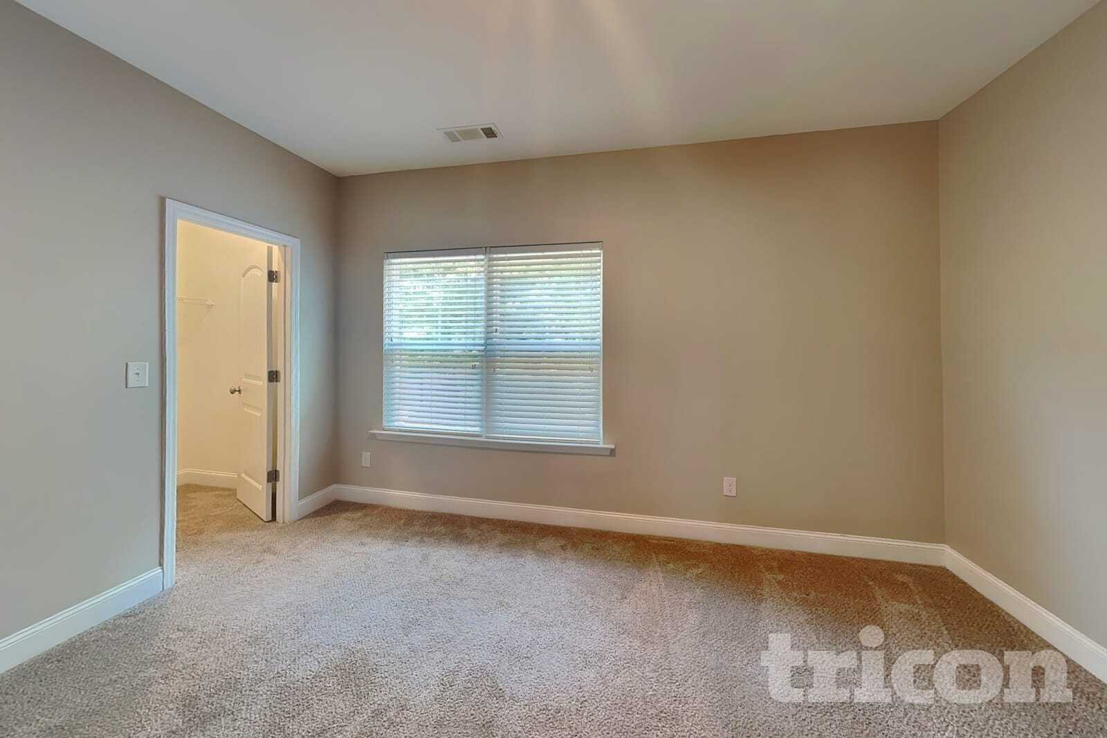 Building Photo - 115 Orchard Ln