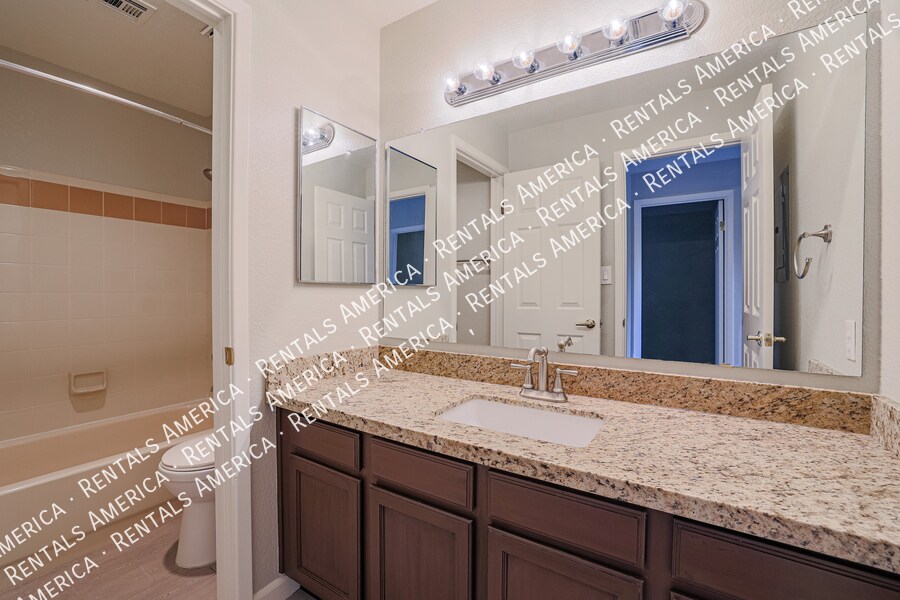 Building Photo - 11333 N 92nd St