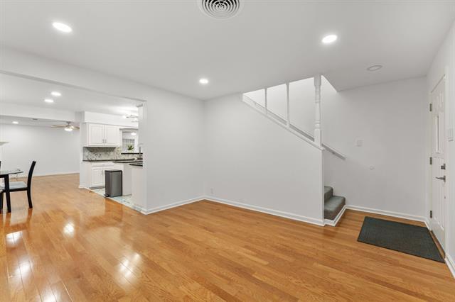 Building Photo - 4616 Bonnell Ave