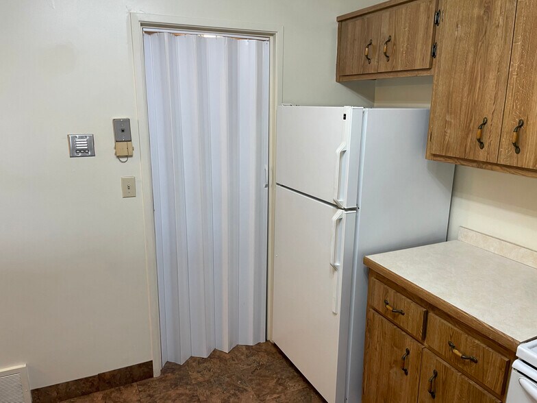 Building Photo - 1150 Tollis Pky