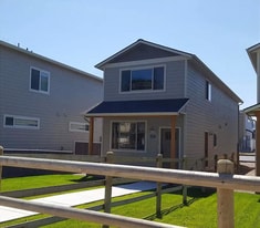 Building Photo - 2025 Mount Ave