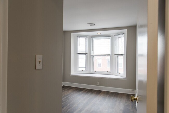 Building Photo - 1008 N 3rd St