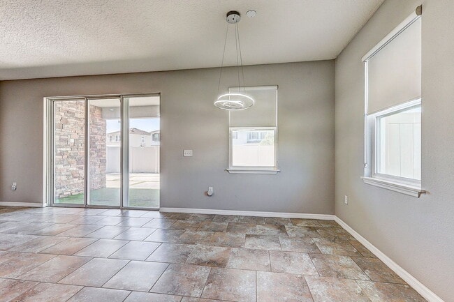Building Photo - 32848 Sand Creek Dr