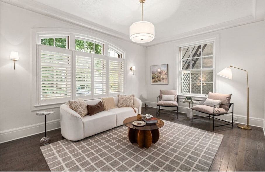 Building Photo - 410 NW 18th Ave