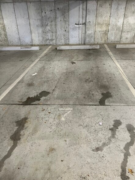 Parking spot #7 - 806 Olympic St