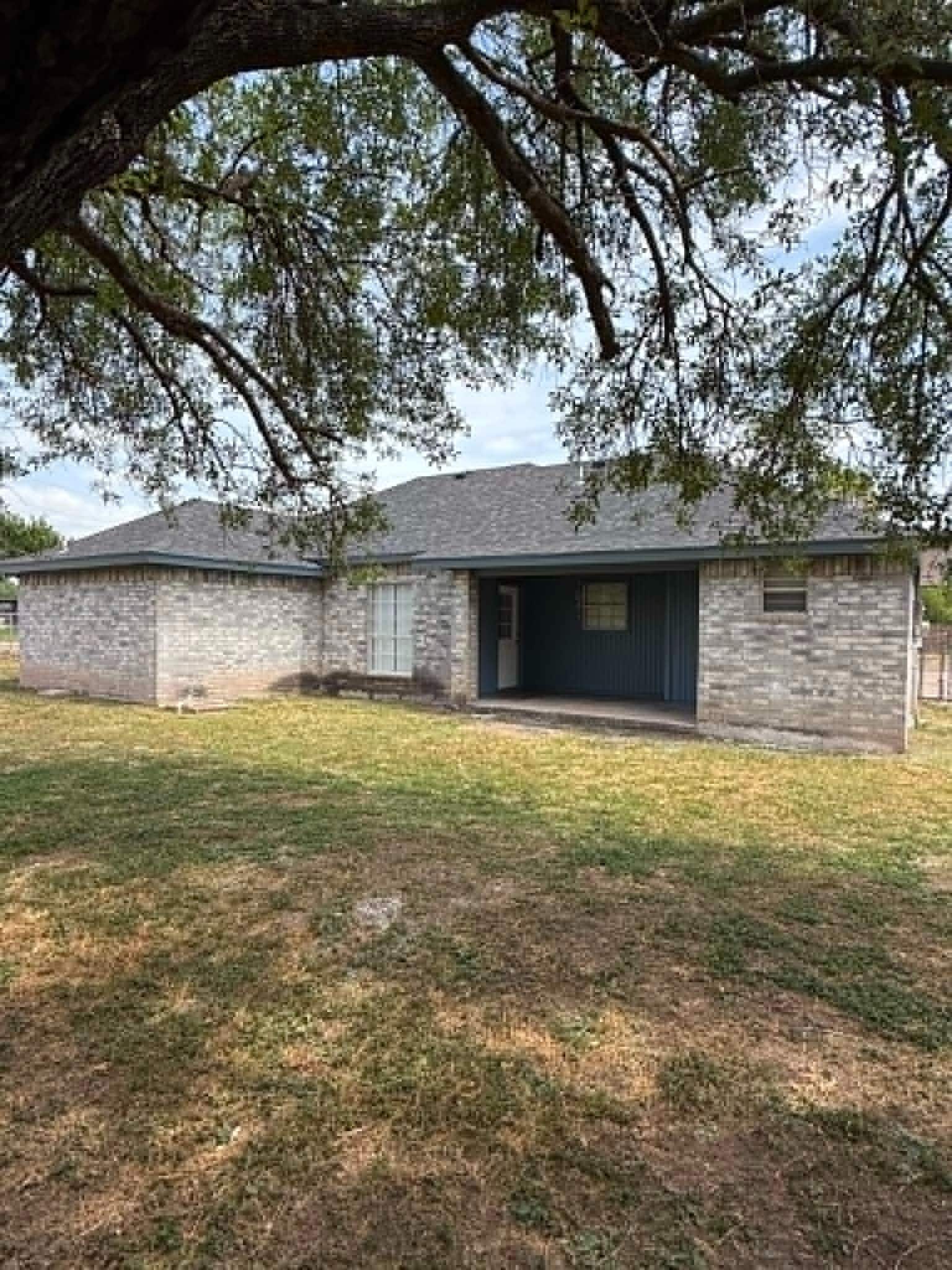 Building Photo - 124 Maerose Ave