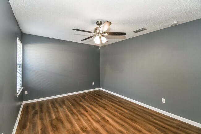 Building Photo - 1531 Slash Pine Ct