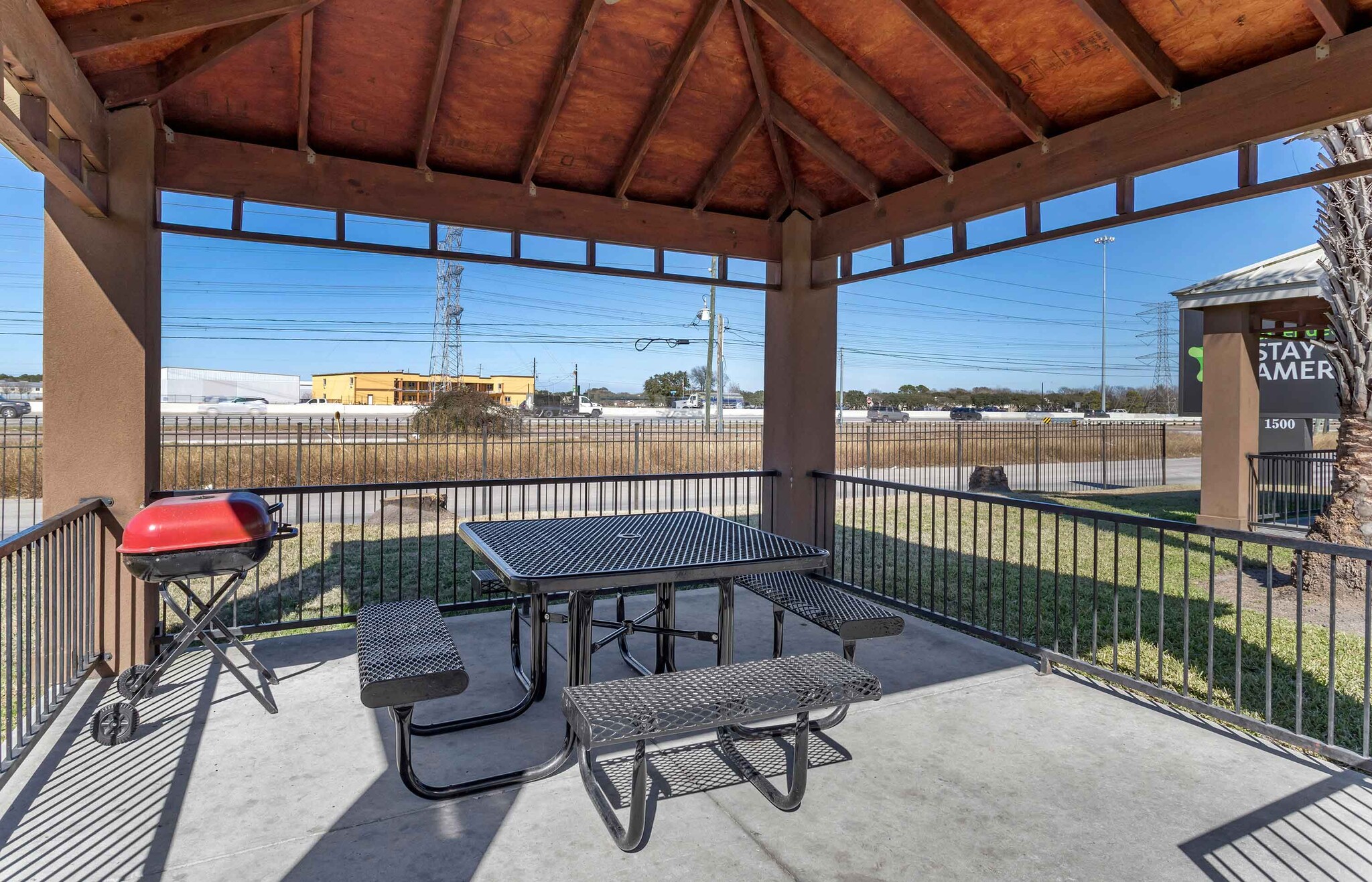 Building Photo - Furnished Studio-Houston - IAH Airport