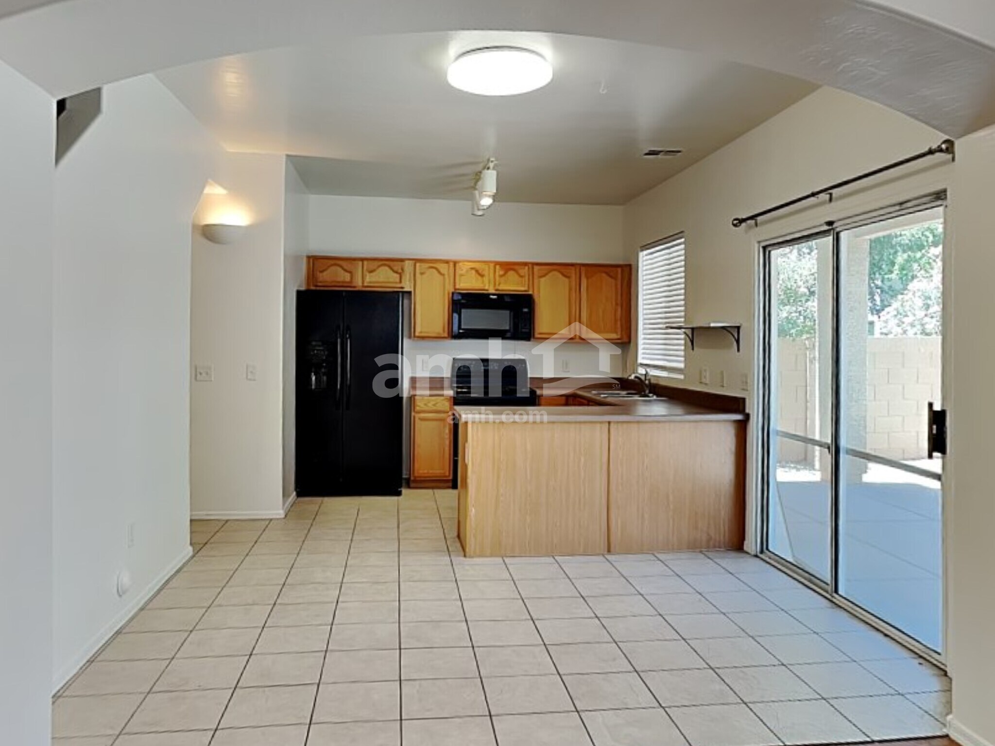 Building Photo - 4242 E Baylor Ln