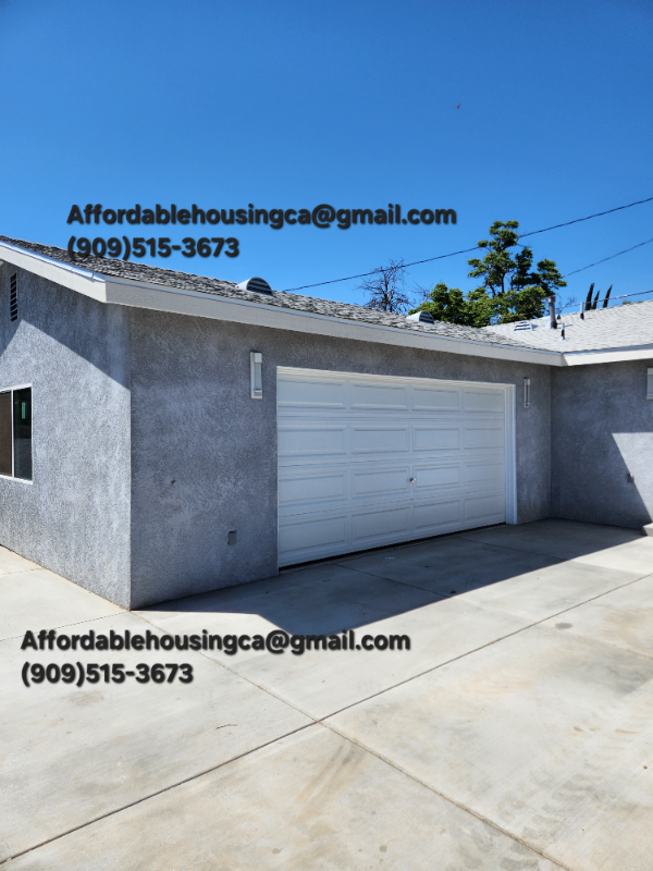Building Photo - 915 W 8th St