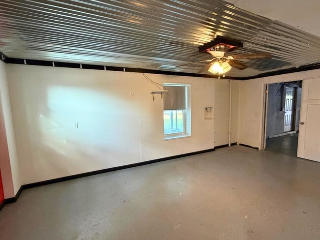 Building Photo - Spacious 4 Bedroom, 2.5 Bath Home with Stunning Marsh Views