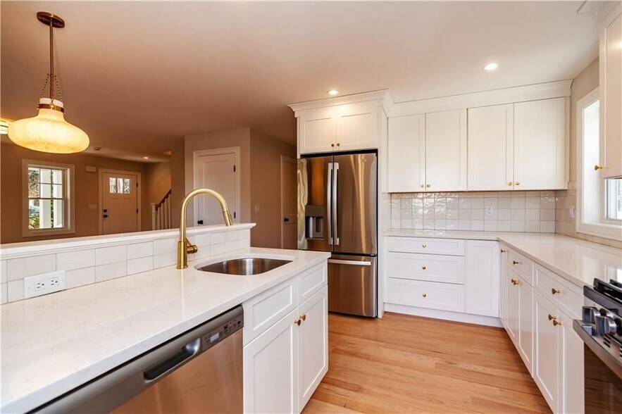 Building Photo - 1810 Kingstown Rd